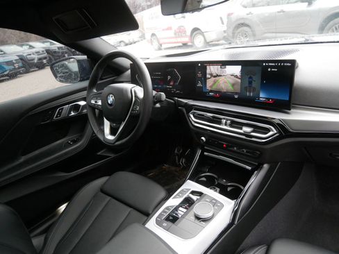 Used 2023 BMW 230i Coupe w/ Premium Package image 13