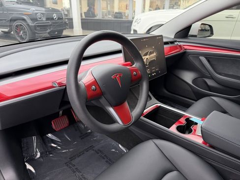 Used 2023 Tesla Model 3 Standard Range image 9