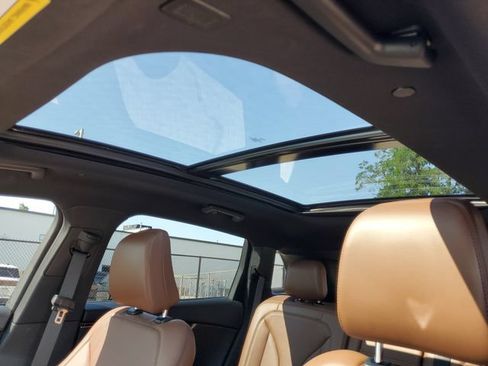 Used 2023 Lincoln Nautilus Reserve w/ Monochromatic Package AWD/4WD image 12