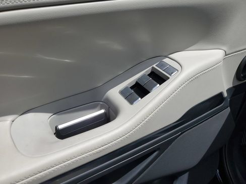 New 2026 Lincoln Navigator Premiere AWD/4WD image 19