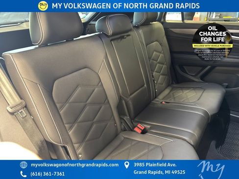 Used 2024 Volkswagen Atlas Cross Sport SE AWD/4WD image 26