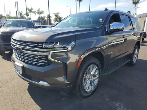 Used 2021 Chevrolet Tahoe Premier w/ Premium Package image 2