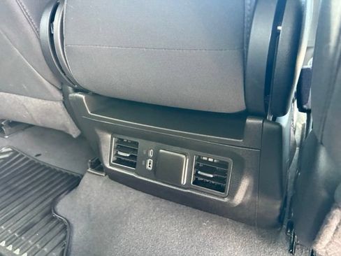 Used 2024 Chevrolet Silverado 1500 LT AWD/4WD image 29