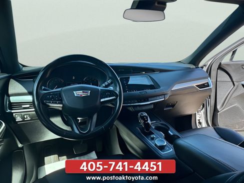 Used 2020 Cadillac XT4 Premium Luxury FWD image 22