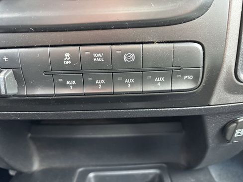 Used 2015 RAM 3500 Tradesman w/ Power & Remote Entry Group AWD/4WD image 18