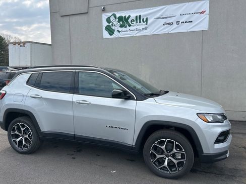 New 2026 Jeep Compass Limited AWD/4WD image 3