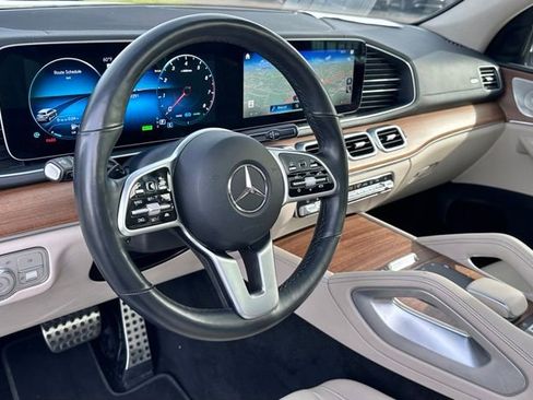 Certified 2022 Mercedes-Benz GLS 450 4MATIC image 13
