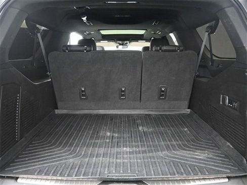 Used 2023 Chevrolet Suburban Z71 w/ Luxury Package image 38