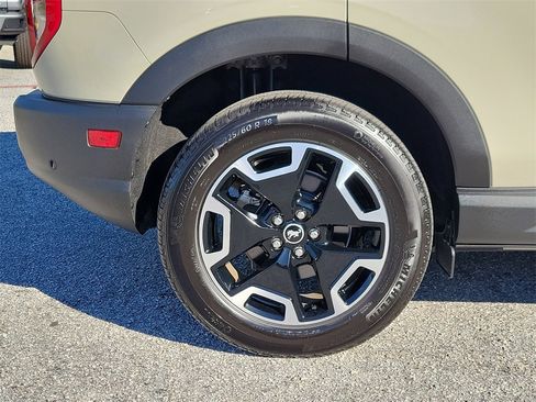 Used 2024 Ford Bronco Sport Outer Banks image 5