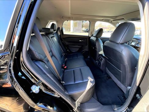 Used 2023 Nissan Rogue SV w/ SV Premium B Package image 16