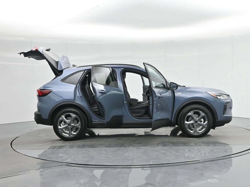 Used 2025 Ford Escape ST-Line w/ Equipment Group 301A FWD image 31