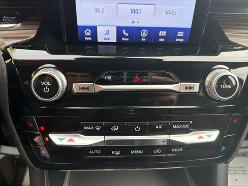 Used 2023 Ford Explorer Limited w/ Limited Technology Package image 23