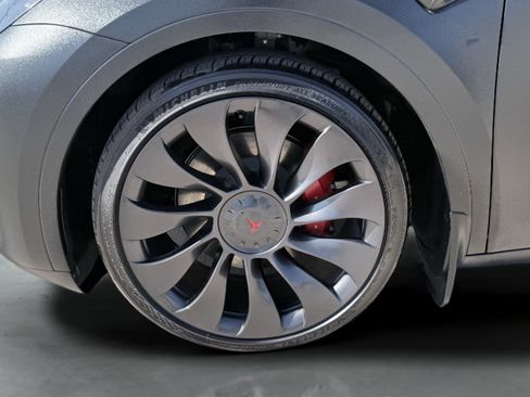 Used 2023 Tesla Model Y Performance AWD/4WD image 14
