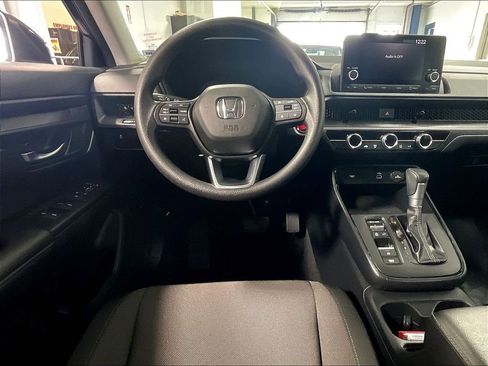 Used 2025 Honda CR-V LX image 17