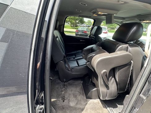 Used 2013 Chevrolet Suburban LTZ AWD/4WD image 33