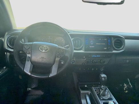 Used 2016 Toyota Tacoma TRD Sport w/ Premium & Technology Package image 20
