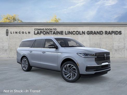 New 2026 Lincoln Navigator L Reserve AWD/4WD image 7