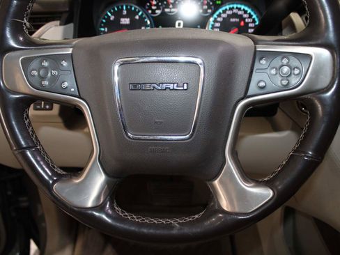 Used 2019 GMC Yukon Denali w/ Denali Ultimate Package image 19