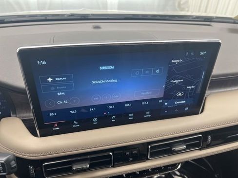 Used 2023 Lincoln Nautilus Reserve AWD/4WD image 17