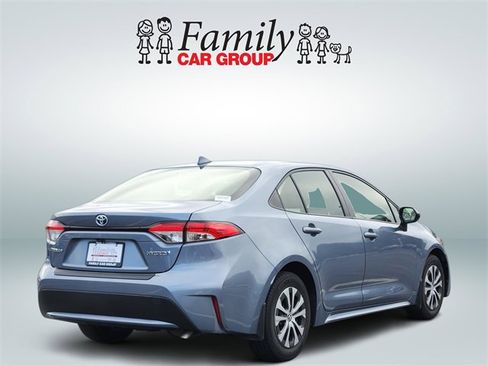 Used 2022 Toyota Corolla LE image 4