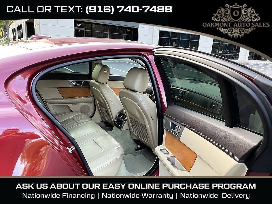 Used 2010 Jaguar XF Luxury RWD image 15