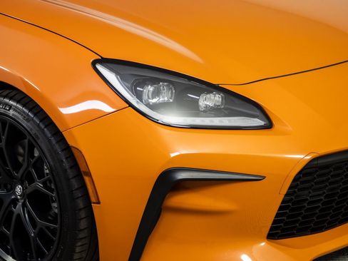 Used 2023 Toyota GR86 10th Anniversary SE image 30