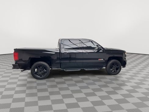 Used 2017 Chevrolet Silverado 1500 LTZ Z71 w/ Realtree Edition image 38