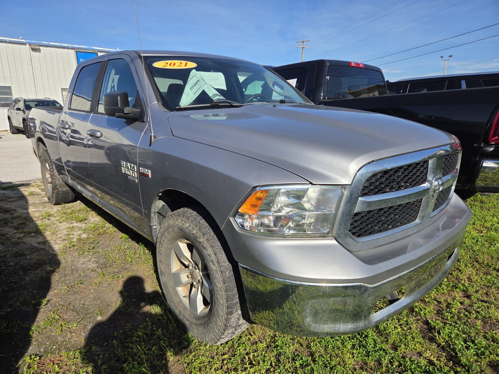 Used 2021 RAM 1500 Classic SLT AWD/4WD image 3