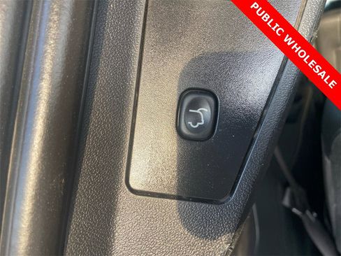 Used 2012 Dodge Grand Caravan R/T image 30