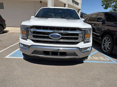 Used 2022 Ford F150 Lariat w/ Bed Utility Package RWD image 2