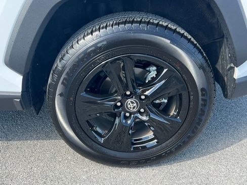 Used 2025 Toyota RAV4 XLE w/ Convenience Package image 14