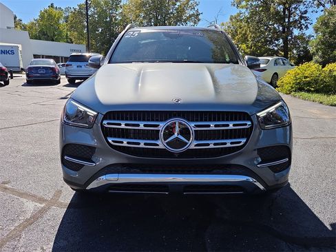 Certified 2025 Mercedes-Benz GLE 450 4MATIC image 8