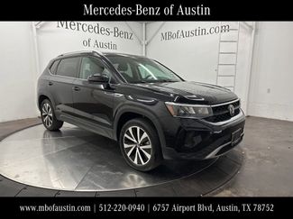 Used 2022 Volkswagen Taos SE video 1