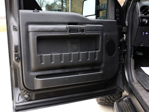 Used 2016 Ford F450 XLT w/ XLT Interior Package image 41