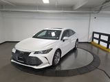 Used 2019 Toyota Avalon XLE image 3