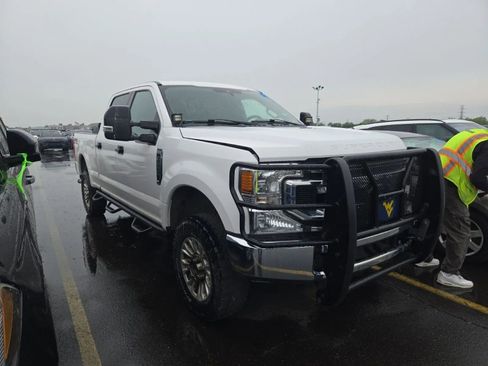 Used 2020 Ford F250 XLT w/ FX4 Off-Road Package AWD/4WD image 4