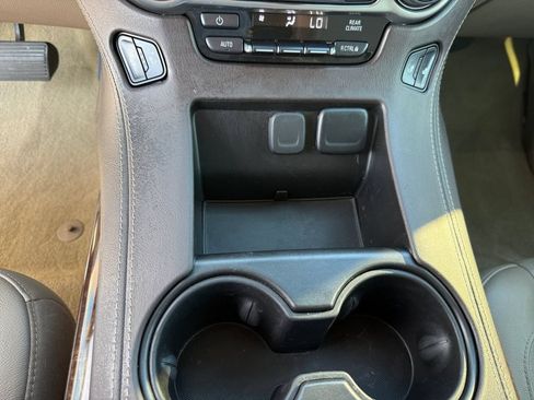 Used 2018 Chevrolet Tahoe LT w/ LT Signature Package AWD/4WD image 22