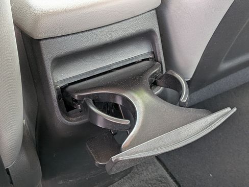 Used 2017 Hyundai Elantra SE FWD image 14