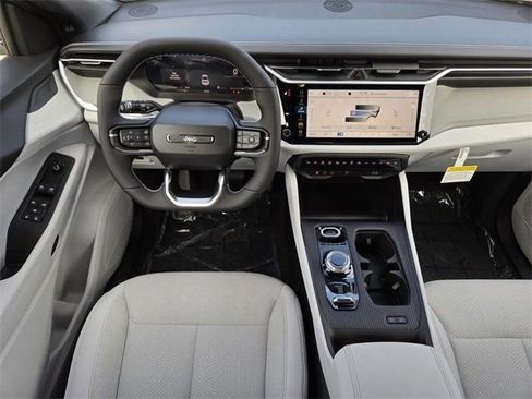 New 2026 Jeep Cherokee Laredo image 10