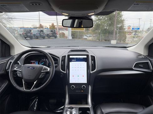 Used 2022 Ford Edge SEL w/ Convenience Package image 9