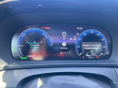 Used 2023 Toyota Crown XLE image 10