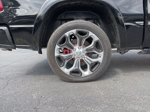 Used 2019 RAM 1500 Limited image 9