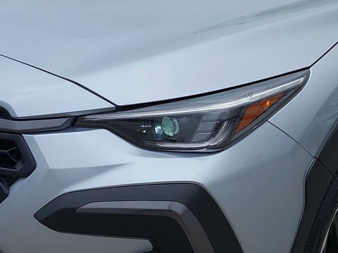 Used 2025 Subaru Crosstrek 2.5i Limited w/ Crosstrek Mirror Package image 9