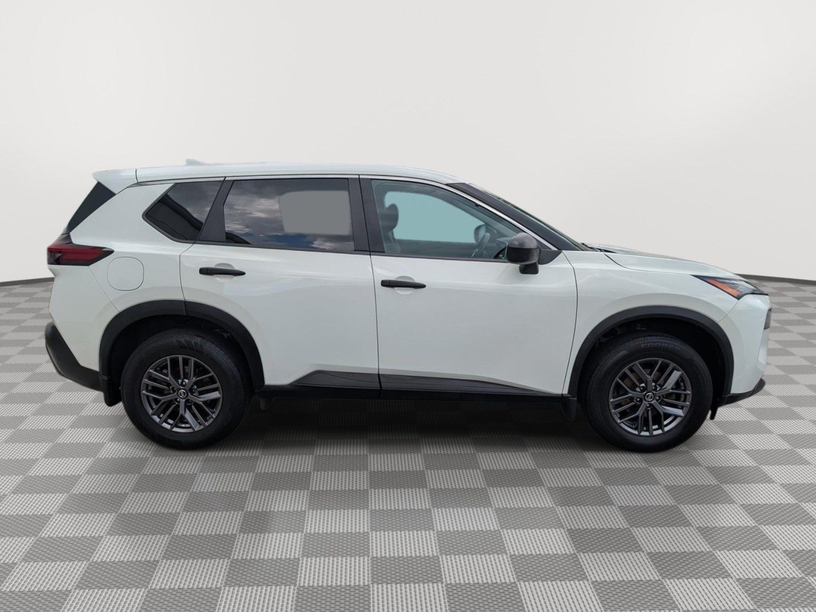 Used 2021 Nissan Rogue S AWD/4WD image 6