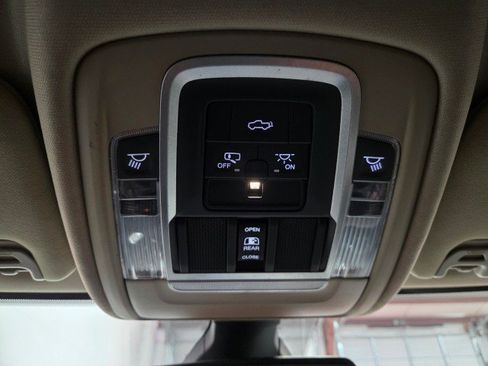 Used 2019 RAM 3500 Laramie image 66