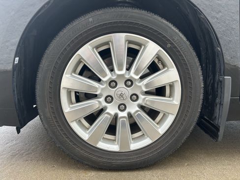 Used 2017 Toyota Sienna XLE image 11