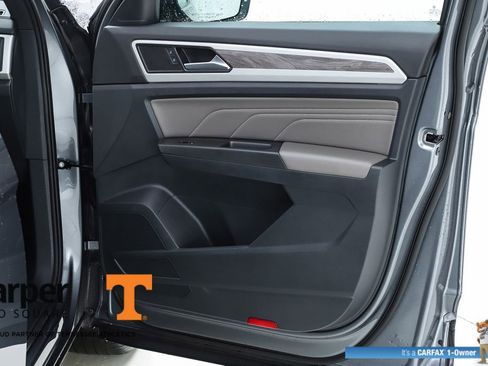 Used 2022 Volkswagen Atlas Cross Sport SE image 31