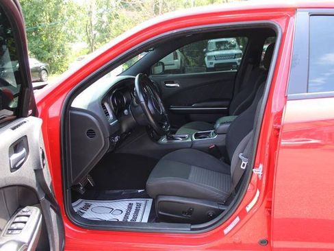 Used 2019 Dodge Charger R/T RWD image 9