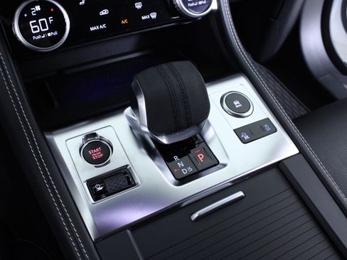 Used 2026 Jaguar F-PACE R-Dynamic S image 30