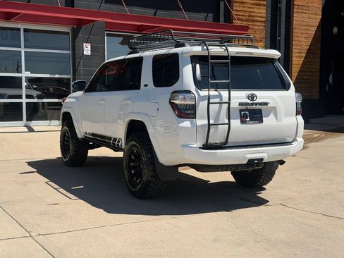 Used 2016 Toyota 4Runner SR5 AWD/4WD image 14